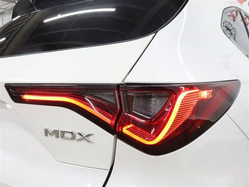 Used 2023 Acura MDX Type S AWD/4WD image 13