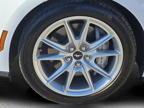 Used 2025 Ford Mustang GT Premium image 9