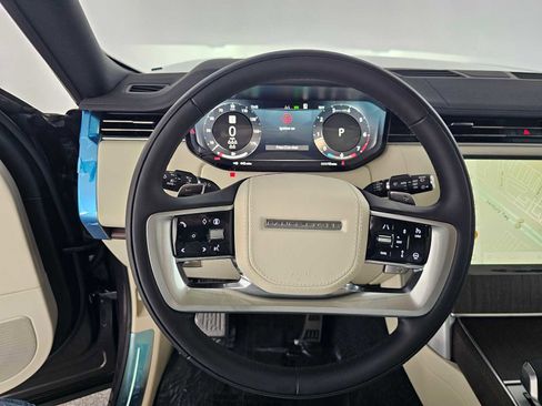 New 2026 Land Rover Range Rover Long Wheelbase SE AWD/4WD image 22