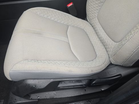 Used 2023 Honda Pilot LX image 29