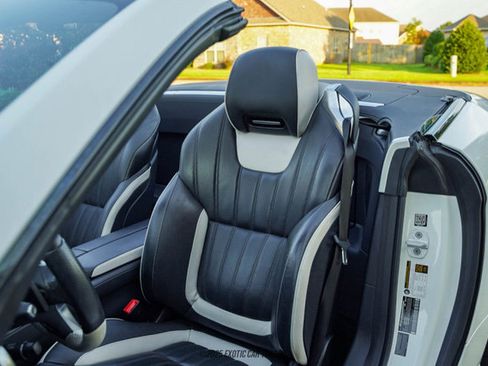 Used 2015 Mercedes-Benz SL 550 image 28
