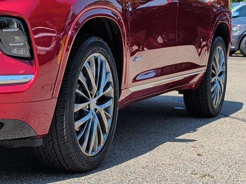 Used 2025 Buick Enclave Avenir w/ Super Cruise Package AWD/4WD image 44