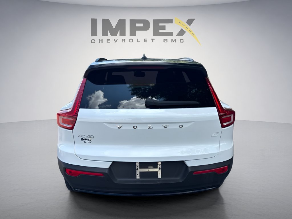 Used 2023 Volvo XC40 Recharge Ultimate AWD/4WD image 4