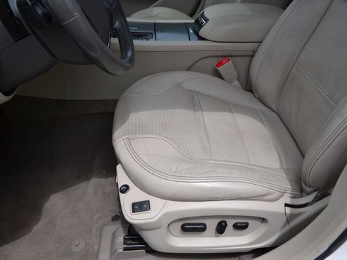 Used 2010 Ford Taurus Limited AWD/4WD image 30