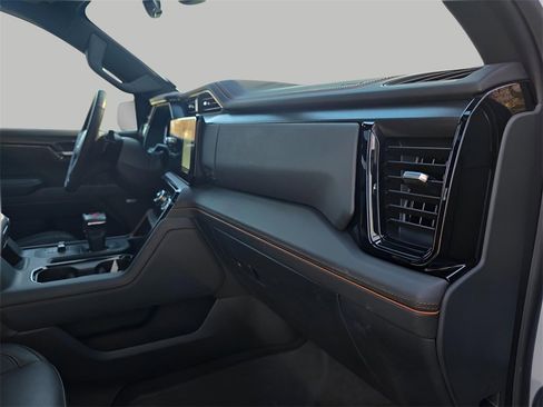 Used 2024 GMC Sierra 1500 AT4 w/ Technology Package image 15