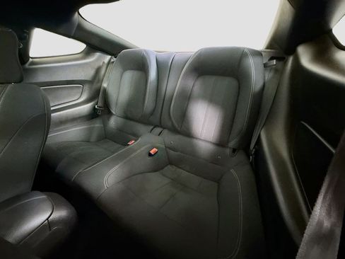 Used 2019 Ford Mustang Coupe RWD image 25