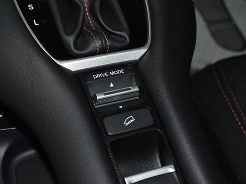 Used 2025 Honda HR-V Sport image 13