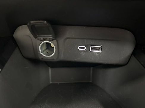 Used 2024 Chevrolet Trax LT FWD image 18