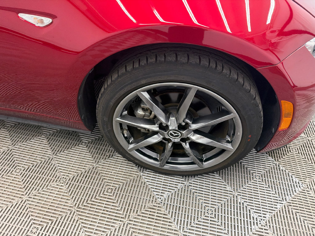 Used 2020 MAZDA MX-5 Miata RF Grand Touring RWD image 12