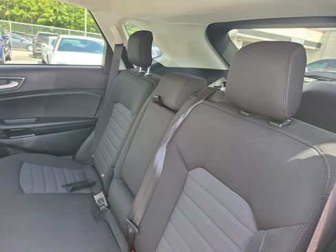 Used 2024 Ford Edge SE w/ Black Appearance Package AWD/4WD image 11