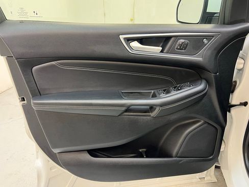 Used 2023 Ford Edge Titanium image 13