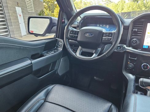 Used 2025 Ford F150 Lariat w/ Equipment Group 501A Mid AWD/4WD image 9