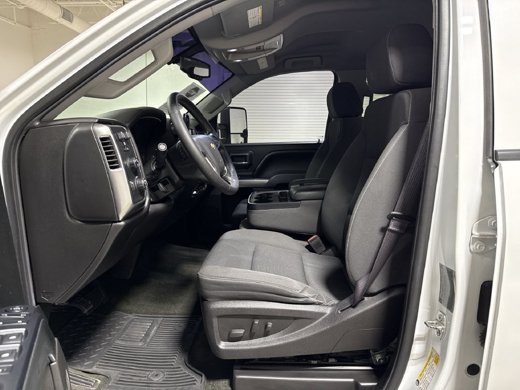 Used 2016 Chevrolet Silverado 3500 LT w/ LT Convenience Package AWD/4WD image 19