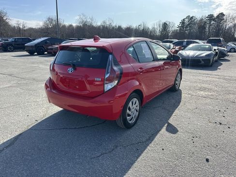 Used 2015 Toyota Prius C Two image 5