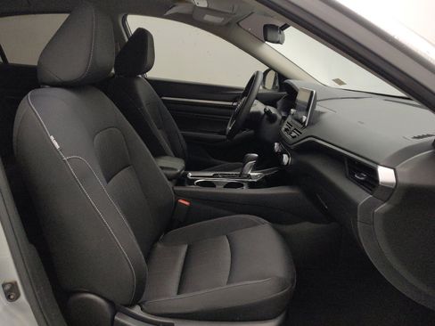Used 2021 Nissan Altima 2.5 SV FWD image 21