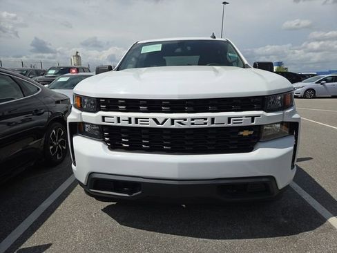 Used 2022 Chevrolet Silverado 1500 Custom image 1