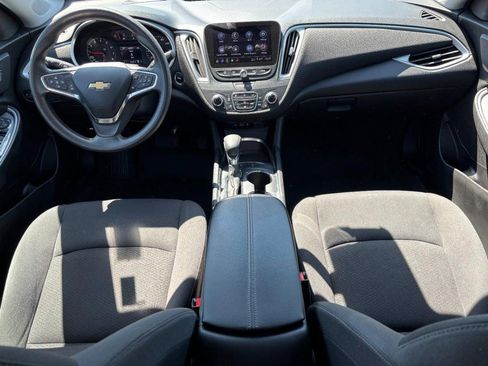 Used 2024 Chevrolet Malibu LT image 11