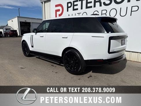 Used 2023 Land Rover Range Rover Long Wheelbase SE image 6