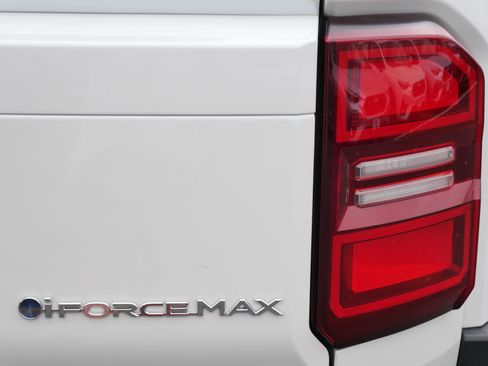 Used 2025 Toyota Land Cruiser w/ Premium Package AWD/4WD image 17