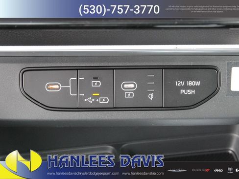New 2026 Kia Carnival SX Prestige FWD image 25