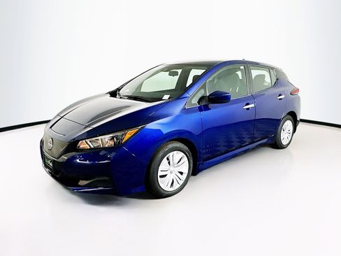 Used 2024 Nissan Leaf S FWD image 3