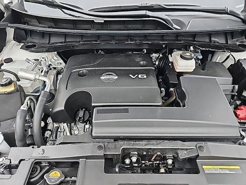 Used 2024 Nissan Murano Platinum w/ Cargo Package image 11