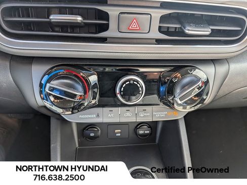 Used 2023 Hyundai Kona SEL AWD/4WD image 17