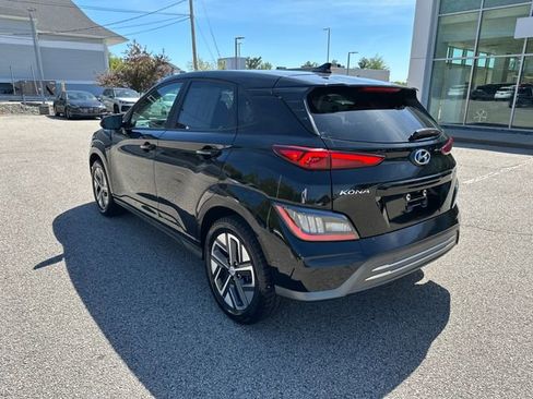 Used 2023 Hyundai Kona Limited w/ Cargo Package FWD image 5