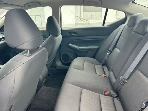Used 2025 Nissan Altima 2.5 SV FWD image 12