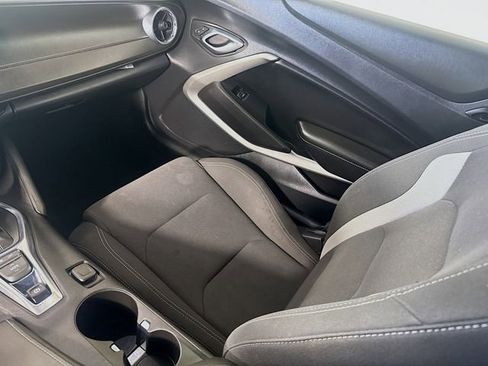 Used 2018 Chevrolet Camaro SS RWD image 25