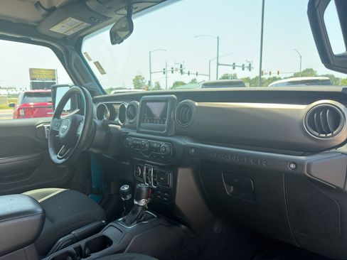 Used 2020 Jeep Wrangler Unlimited Sport S AWD/4WD image 14