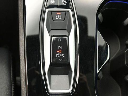 Used 2025 Audi A5 2.0T Premium Plus w/ Premium Plus AWD/4WD image 27