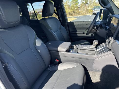 Used 2025 Lexus GX 550 image 35