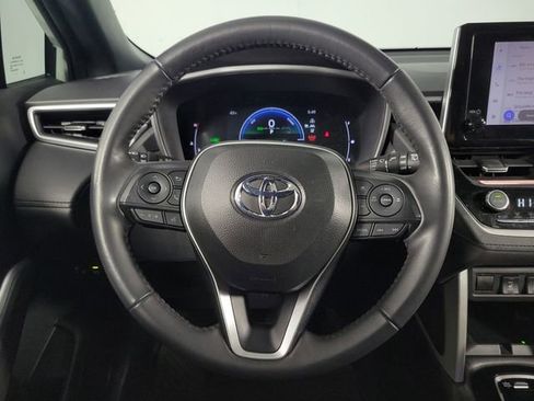 Used 2024 Toyota Corolla Cross XSE image 22