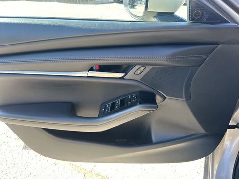 Used 2025 MAZDA MAZDA3 s image 25