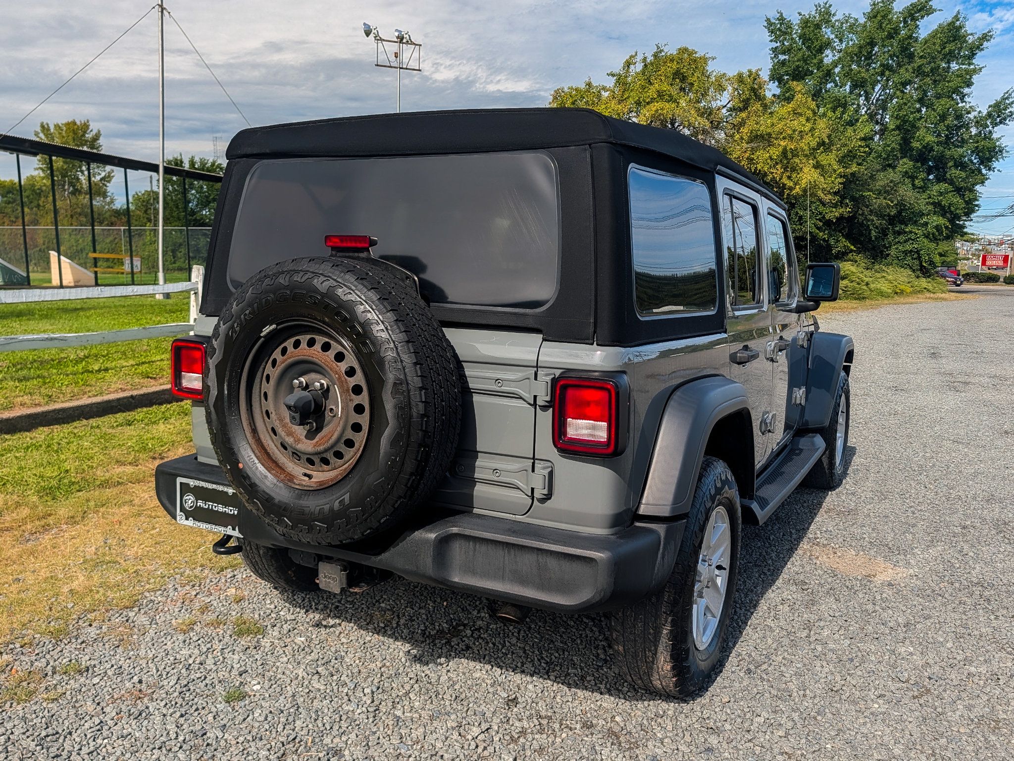 Used 2019 Jeep Wrangler Unlimited Sport S AWD/4WD image 6