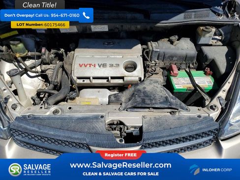 Used 2004 Toyota Sienna XLE w/ XLE Pkg 17 AWD/4WD image 16