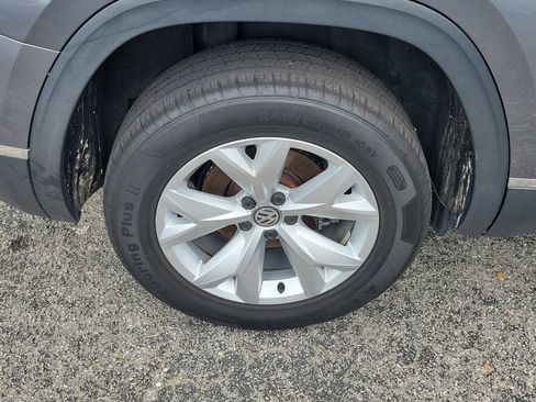 Used 2018 Volkswagen Atlas SEL FWD image 40