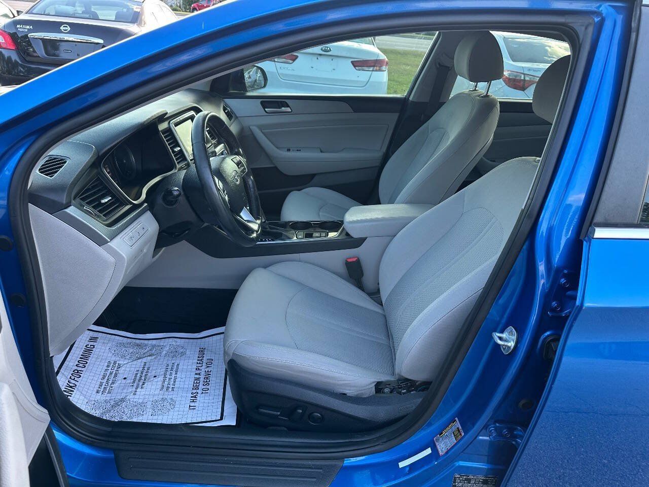 Used 2019 Hyundai Sonata SEL w/ Tech Package 02 FWD image 10