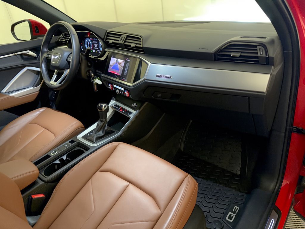 Used 2022 Audi Q3 2.0T Premium AWD/4WD image 31
