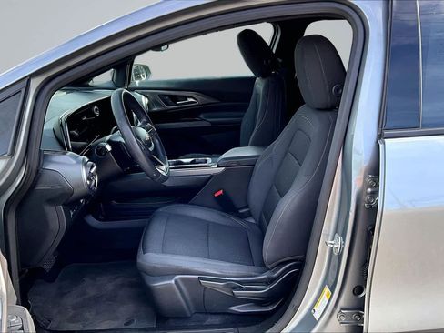 Used 2025 Chevrolet Equinox EV LT FWD image 11