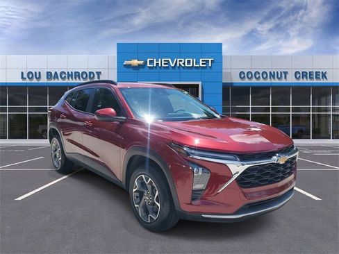 Used 2024 Chevrolet Trax LT image 1