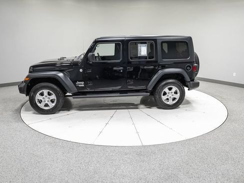 Used 2019 Jeep Wrangler Unlimited Sport S AWD/4WD image 33