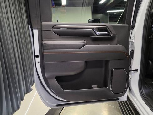 Used 2024 GMC Sierra 2500 AT4 w/ AT4 Premium Plus Package image 15