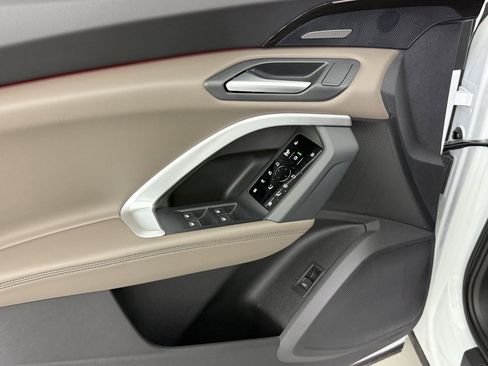 New 2025 Audi Q5 Premium Plus image 23