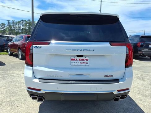 New 2026 GMC Yukon Denali w/ Denali Reserve Package AWD/4WD image 6