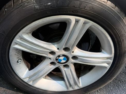 Used 2013 BMW 320i Sedan RWD image 28