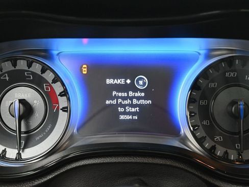 Used 2023 Chrysler 300 S w/ Comfort Group RWD image 11