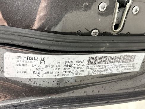 Used 2019 Jeep Cherokee Trailhawk w/ Cold Weather Group image 31