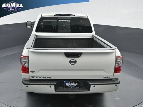 Used 2017 Nissan Titan SL w/ SL Towing Convenience Package RWD image 14